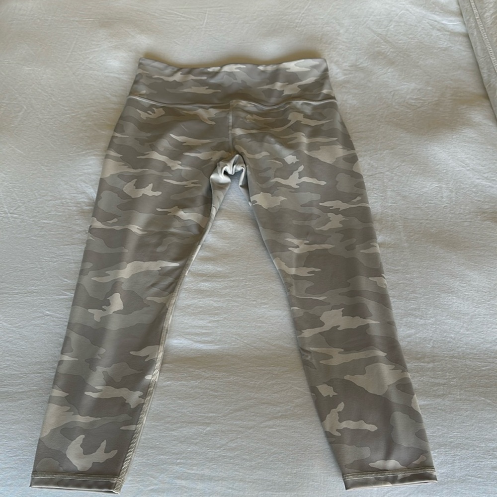Athleta Elation Camo 7/8 Tight